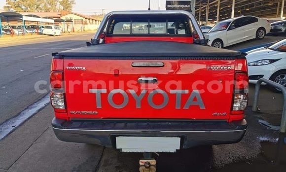 Acheter Occasion Voiture Toyota Hilux Rouge à Beitbridge, Matabeleland South Acheter Occasion Voiture Toyota Hilux Rouge à Beitbridge, Matabeleland South