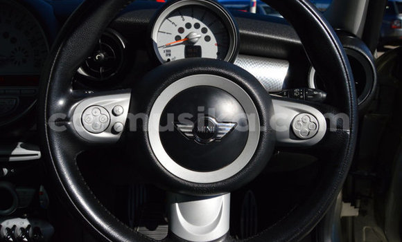 Tenga Tsaru MINI Cooper Zvimwe Mota in Beitbridge in Matabeleland South Tenga Tsaru MINI Cooper Zvimwe Mota in Beitbridge in Matabeleland South