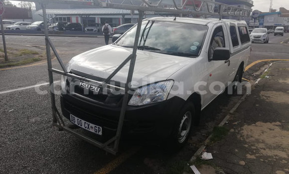 Acheter Occasion Voiture Isuzu KB Blanc à Beitbridge, Matabeleland South Acheter Occasion Voiture Isuzu KB Blanc à Beitbridge, Matabeleland South