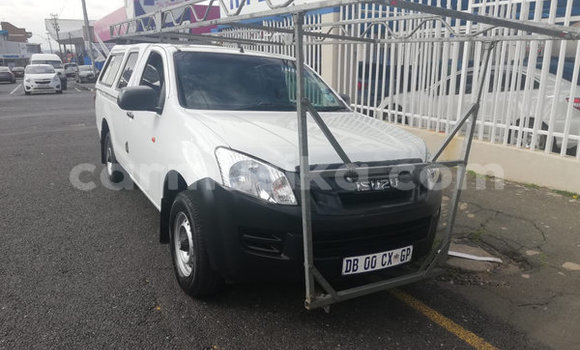 Acheter Occasion Voiture Isuzu KB Blanc à Beitbridge, Matabeleland South Acheter Occasion Voiture Isuzu KB Blanc à Beitbridge, Matabeleland South