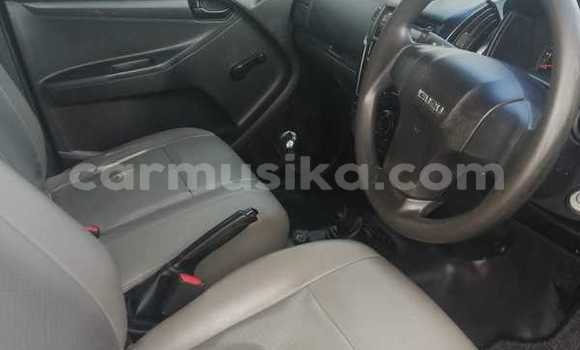 Acheter Occasion Voiture Isuzu KB Blanc à Beitbridge, Matabeleland South Acheter Occasion Voiture Isuzu KB Blanc à Beitbridge, Matabeleland South