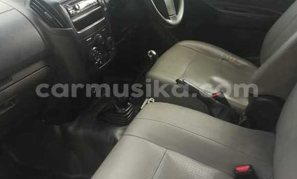 Acheter Occasion Voiture Isuzu KB Blanc à Beitbridge, Matabeleland South Acheter Occasion Voiture Isuzu KB Blanc à Beitbridge, Matabeleland South