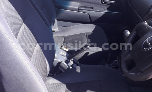 Acheter Occasion Voiture Isuzu KB Blanc à Beitbridge, Matabeleland South Acheter Occasion Voiture Isuzu KB Blanc à Beitbridge, Matabeleland South