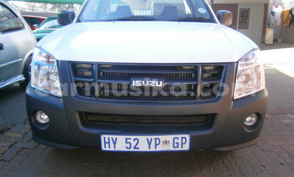 Acheter Occasion Voiture Isuzu KB Blanc à Beitbridge, Matabeleland South Acheter Occasion Voiture Isuzu KB Blanc à Beitbridge, Matabeleland South