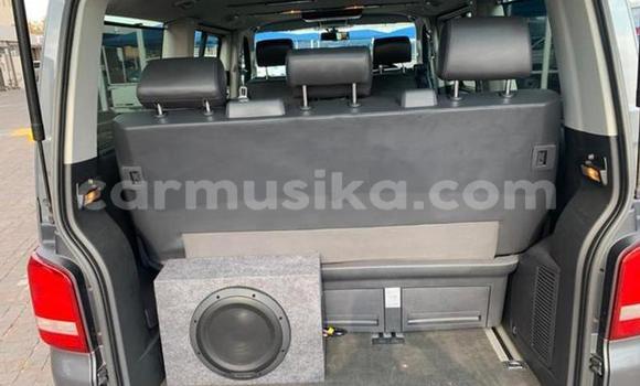 Tenga Tsaru Volkswagen Caravelle Sirivha Mota in Beitbridge in Matabeleland South Tenga Tsaru Volkswagen Caravelle Sirivha Mota in Beitbridge in Matabeleland South