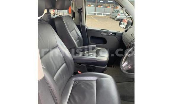 Tenga Tsaru Volkswagen Caravelle Sirivha Mota in Beitbridge in Matabeleland South Tenga Tsaru Volkswagen Caravelle Sirivha Mota in Beitbridge in Matabeleland South