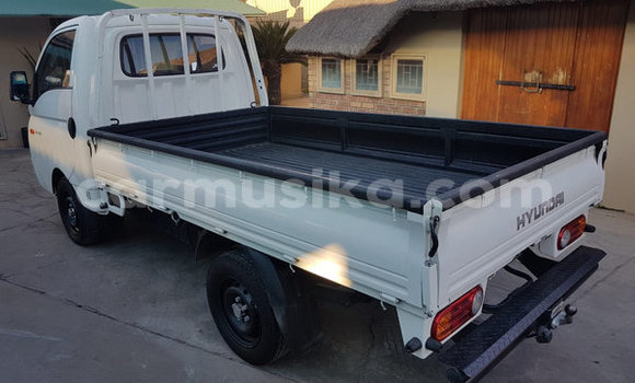 Tenga Tsaru Hyundai H200 Chena Mota in Beitbridge in Matabeleland South Tenga Tsaru Hyundai H200 Chena Mota in Beitbridge in Matabeleland South