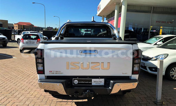 Buy Used Isuzu KB White Car in Beitbridge in Matabeleland South Buy Used Isuzu KB White Car in Beitbridge in Matabeleland South