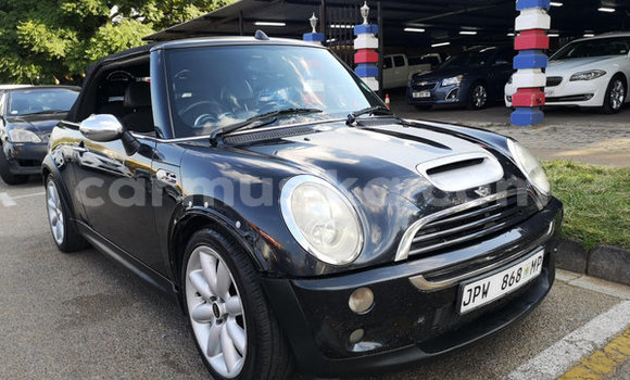 Nunua Ilio tumika MINI Cooper Nyeusi Gari ndani ya Beitbridge nchini Matabeleland Kusini
