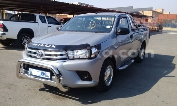 Buy Used Toyota Hilux Silver Car in Beitbridge in Matabeleland South Buy Used Toyota Hilux Silver Car in Beitbridge in Matabeleland South