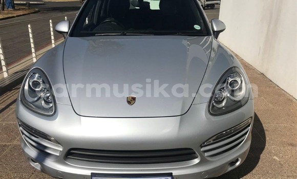 Acheter Occasion Voiture Porsche Carrera GT Gris à Beitbridge, Matabeleland South Acheter Occasion Voiture Porsche Carrera GT Gris à Beitbridge, Matabeleland South