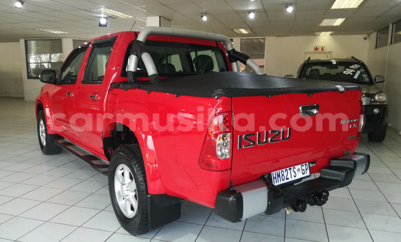 Nunua Ilio tumika Isuzu KB Nyekundu Gari ndani ya Beitbridge nchini Matabeleland Kusini Nunua Ilio tumika Isuzu KB Nyekundu Gari ndani ya Beitbridge nchini Matabeleland Kusini