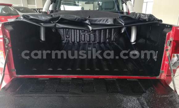 Nunua Ilio tumika Isuzu KB Nyekundu Gari ndani ya Beitbridge nchini Matabeleland Kusini Nunua Ilio tumika Isuzu KB Nyekundu Gari ndani ya Beitbridge nchini Matabeleland Kusini