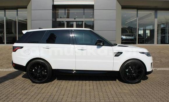 Buy Used Land Rover Range Rover Evoque White Car in Beitbridge in Matabeleland South Buy Used Land Rover Range Rover Evoque White Car in Beitbridge in Matabeleland South