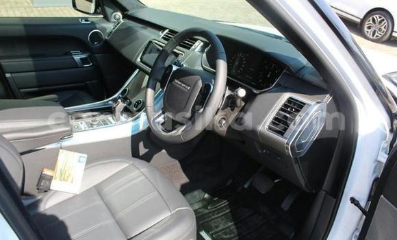 Buy Used Land Rover Range Rover Evoque White Car in Beitbridge in Matabeleland South Buy Used Land Rover Range Rover Evoque White Car in Beitbridge in Matabeleland South