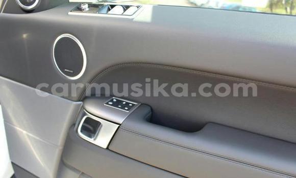 Buy Used Land Rover Range Rover Evoque White Car in Beitbridge in Matabeleland South Buy Used Land Rover Range Rover Evoque White Car in Beitbridge in Matabeleland South