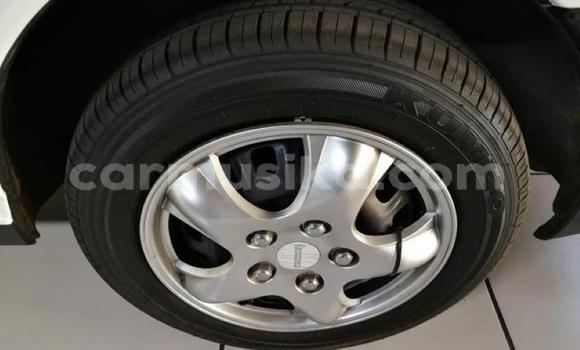 Acheter Occasion Voiture Fiat Uno Blanc à Beitbridge, Matabeleland South Acheter Occasion Voiture Fiat Uno Blanc à Beitbridge, Matabeleland South