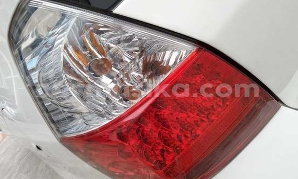 Acheter Occasion Voiture Honda Fit Blanc à Beitbridge, Matabeleland South Acheter Occasion Voiture Honda Fit Blanc à Beitbridge, Matabeleland South