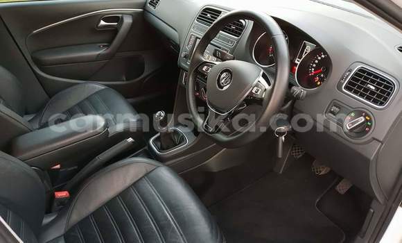 Acheter Occasion Voiture Volkswagen Polo Blanc à Avondale, Harare Acheter Occasion Voiture Volkswagen Polo Blanc à Avondale, Harare