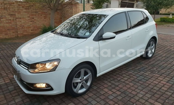 Acheter Occasion Voiture Volkswagen Polo Blanc à Avondale, Harare Acheter Occasion Voiture Volkswagen Polo Blanc à Avondale, Harare