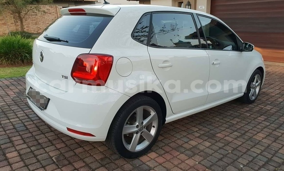 Acheter Occasion Voiture Volkswagen Polo Blanc à Avondale, Harare Acheter Occasion Voiture Volkswagen Polo Blanc à Avondale, Harare