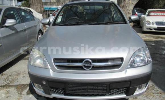 Nunua Ilio tumika Opel Corsa Fedha Gari ndani ya Masvingo nchini Masvingo