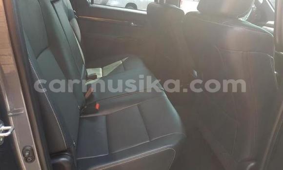 Tenga Tsaru Toyota Hilux Nhema Mota in Beitbridge in Matabeleland South Tenga Tsaru Toyota Hilux Nhema Mota in Beitbridge in Matabeleland South