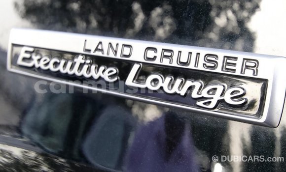 Acheter Import Voiture Toyota Land Cruiser Noir à Import - Dubai, Harare Acheter Import Voiture Toyota Land Cruiser Noir à Import - Dubai, Harare