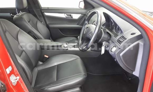 Tenga Tsaru Mercedes‒Benz C–Class Tsvuku Mota in Beitbridge in Matabeleland South Tenga Tsaru Mercedes‒Benz C–Class Tsvuku Mota in Beitbridge in Matabeleland South