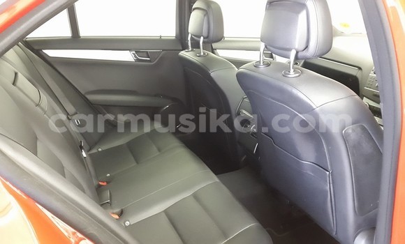 Tenga Tsaru Mercedes‒Benz C–Class Tsvuku Mota in Beitbridge in Matabeleland South Tenga Tsaru Mercedes‒Benz C–Class Tsvuku Mota in Beitbridge in Matabeleland South