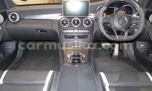 Tenga Tsaru Mercedes‒Benz C–Class Chena Mota in Beitbridge in Matabeleland South Tenga Tsaru Mercedes‒Benz C–Class Chena Mota in Beitbridge in Matabeleland South