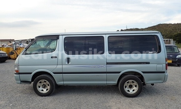 Acheter Occasion Voiture Toyota Hiace Bleu à Beitbridge, Matabeleland South Acheter Occasion Voiture Toyota Hiace Bleu à Beitbridge, Matabeleland South