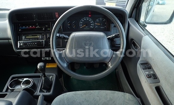 Acheter Occasion Voiture Toyota Hiace Bleu à Beitbridge, Matabeleland South Acheter Occasion Voiture Toyota Hiace Bleu à Beitbridge, Matabeleland South