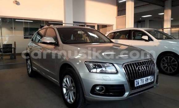 Acheter Occasion Voiture Audi Q5 Gris à Beitbridge, Matabeleland South Acheter Occasion Voiture Audi Q5 Gris à Beitbridge, Matabeleland South