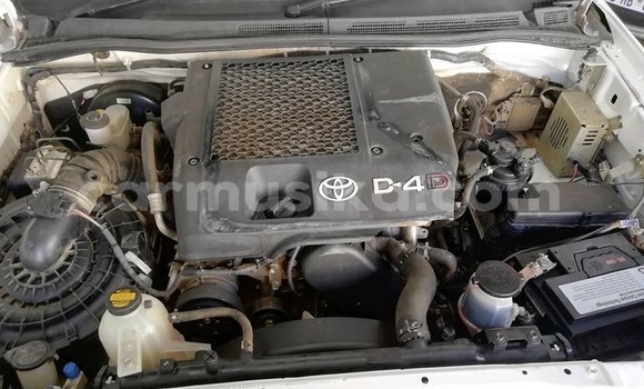 Buy Used Toyota Hilux White Car in Beitbridge in Matabeleland South Buy Used Toyota Hilux White Car in Beitbridge in Matabeleland South