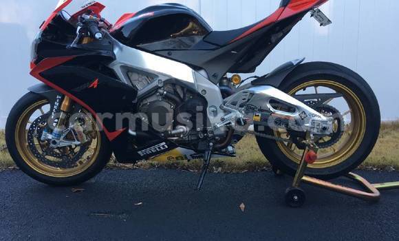 Buy Used Aprilia Habana Black Moto in Zvishavane in Midlands Buy Used Aprilia Habana Black Moto in Zvishavane in Midlands