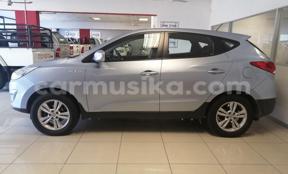 Acheter Occasion Voiture Hyundai ix35 Gris à Beitbridge, Matabeleland South Acheter Occasion Voiture Hyundai ix35 Gris à Beitbridge, Matabeleland South