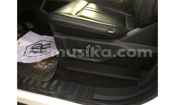 Acheter Import Voiture Ford V8 Blanc à Import - Dubai, Harare Acheter Import Voiture Ford V8 Blanc à Import - Dubai, Harare