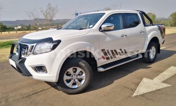 Nunua Ilio tumika Nissan Navara Nyeupe Gari ndani ya Beitbridge nchini Matabeleland Kusini Nunua Ilio tumika Nissan Navara Nyeupe Gari ndani ya Beitbridge nchini Matabeleland Kusini