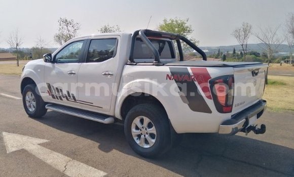 Nunua Ilio tumika Nissan Navara Nyeupe Gari ndani ya Beitbridge nchini Matabeleland Kusini Nunua Ilio tumika Nissan Navara Nyeupe Gari ndani ya Beitbridge nchini Matabeleland Kusini