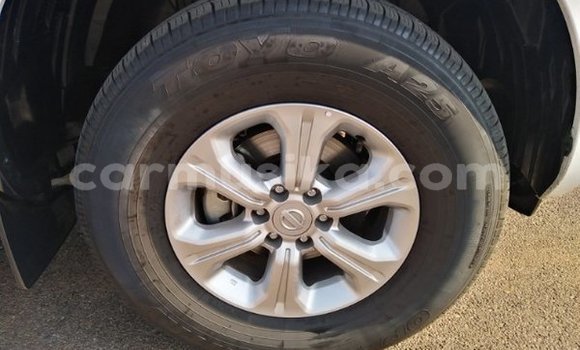 Nunua Ilio tumika Nissan Navara Nyeupe Gari ndani ya Beitbridge nchini Matabeleland Kusini Nunua Ilio tumika Nissan Navara Nyeupe Gari ndani ya Beitbridge nchini Matabeleland Kusini
