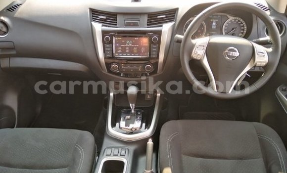 Nunua Ilio tumika Nissan Navara Nyeupe Gari ndani ya Beitbridge nchini Matabeleland Kusini Nunua Ilio tumika Nissan Navara Nyeupe Gari ndani ya Beitbridge nchini Matabeleland Kusini