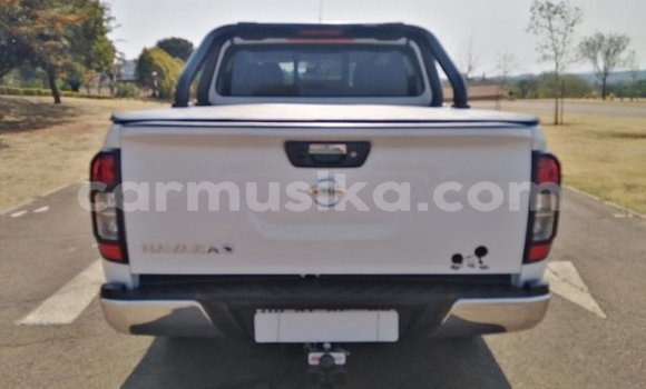 Nunua Ilio tumika Nissan Navara Nyeupe Gari ndani ya Beitbridge nchini Matabeleland Kusini Nunua Ilio tumika Nissan Navara Nyeupe Gari ndani ya Beitbridge nchini Matabeleland Kusini