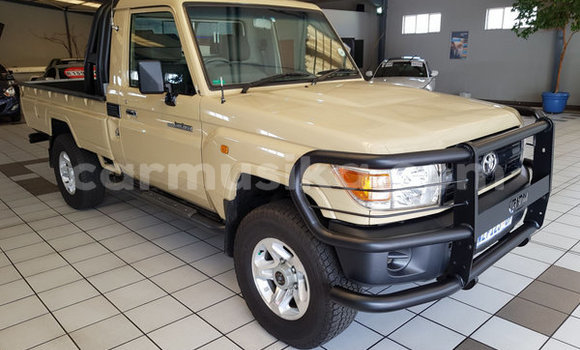 Acheter Occasion Voiture Toyota Land Cruiser Beige à Beitbridge, Matabeleland South Acheter Occasion Voiture Toyota Land Cruiser Beige à Beitbridge, Matabeleland South