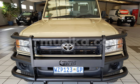 Acheter Occasion Voiture Toyota Land Cruiser Beige à Beitbridge, Matabeleland South Acheter Occasion Voiture Toyota Land Cruiser Beige à Beitbridge, Matabeleland South