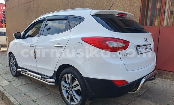 Buy Used Hyundai ix35 White Car in Beitbridge in Matabeleland South Buy Used Hyundai ix35 White Car in Beitbridge in Matabeleland South