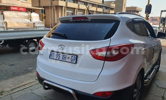 Buy Used Hyundai ix35 White Car in Beitbridge in Matabeleland South Buy Used Hyundai ix35 White Car in Beitbridge in Matabeleland South