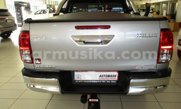 Tenga Tsaru Toyota Hilux Sirivha Mota in Beitbridge in Matabeleland South Tenga Tsaru Toyota Hilux Sirivha Mota in Beitbridge in Matabeleland South