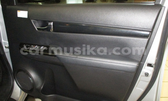 Tenga Tsaru Toyota Hilux Sirivha Mota in Beitbridge in Matabeleland South Tenga Tsaru Toyota Hilux Sirivha Mota in Beitbridge in Matabeleland South