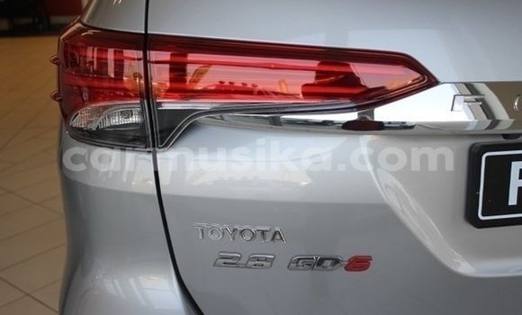 Buy Used Toyota Fortuner Silver Car in Beitbridge in Matabeleland South Buy Used Toyota Fortuner Silver Car in Beitbridge in Matabeleland South